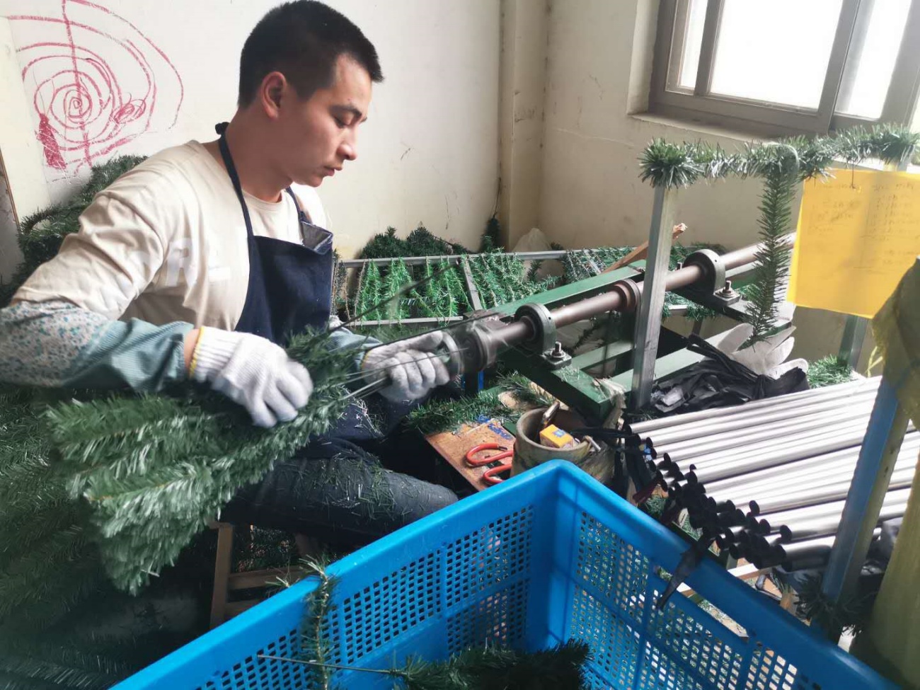 Artificial Garland Wire Twisting Assembly
