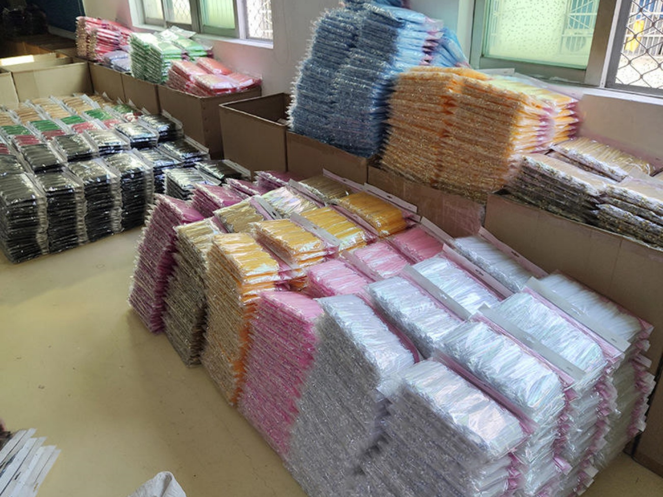 Poly Bag Packed Textile Decoration Inventory
